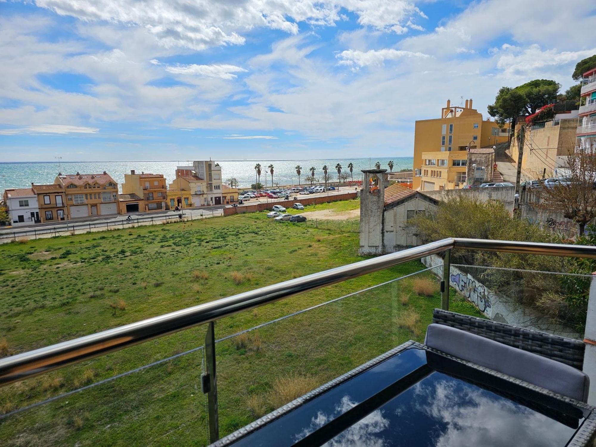 Apartment Beach Front Canet Canet De Mar Exterior photo